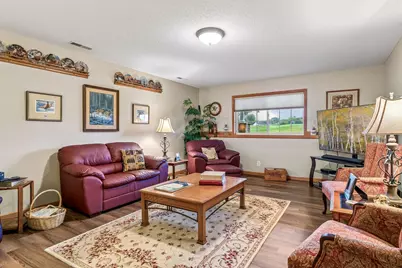 516 Holly Lane N, Oakdale, MN 55128 - Photo 31