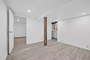2017 22nd Ave NE, Minneapolis, MN 55418 - Photo 37