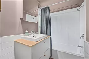 2017 22nd Ave NE, Minneapolis, MN 55418 - Photo 35
