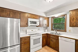 7158 Upper 139th St W, Apple Valley, MN 55124 - Photo 9