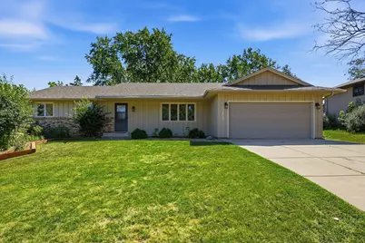 7158 Upper 139th Street W, Apple Valley, MN 55124 - Photo 1