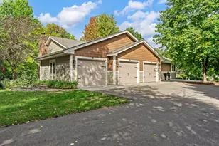 940 Trail Ct, Eagan, MN 55123 - Photo 47