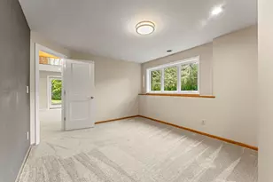 940 Trail Ct, Eagan, MN 55123 - Photo 33