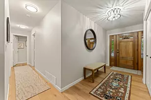 940 Trail Ct, Eagan, MN 55123 - Photo 15