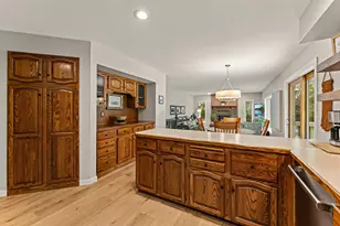 940 Trail Ct, Eagan, MN 55123 - Photo 13