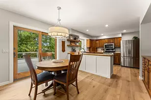 940 Trail Ct, Eagan, MN 55123 - Photo 7
