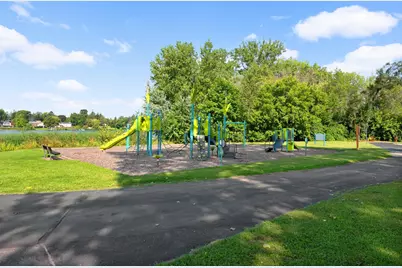 3829 Oak Street N, Brooklyn Center, MN 55429 - Photo 35