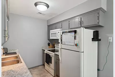 3060 109th Lane NW #8, Coon Rapids, MN 55433 - Photo 9