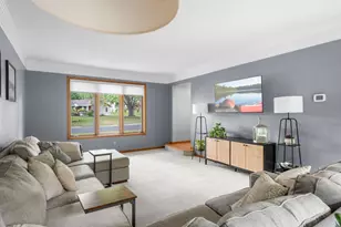 7640 Bowman Ct, Inver Grove Heights, MN 55076 - Photo 9