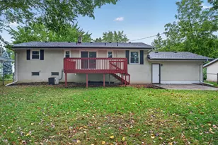 406 Centennial Dr, Roseville, MN 55113 - Photo 13