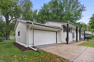 406 Centennial Dr, Roseville, MN 55113 - Photo 31