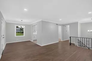 406 Centennial Dr, Roseville, MN 55113 - Photo 15