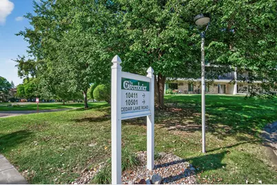 10501 Cedar Lake Road #318, Minnetonka, MN 55305 - Photo 39