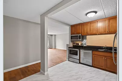 10501 Cedar Lake Road #318, Minnetonka, MN 55305 - Photo 11