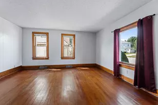 318 E Grove St, Caledonia, MN 55921 - Photo 5