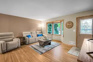 9581 Pilgrim Ln N, Maple Grove, MN 55369 - Photo 3
