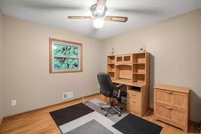 9581 Pilgrim Lane N, Maple Grove, MN 55369 - Photo 5