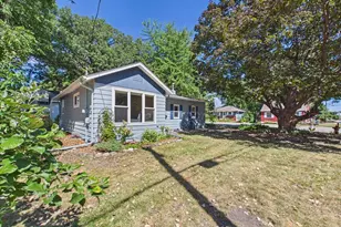 2379 Roselawn Ave W, Lauderdale, MN 55113 - Photo 29