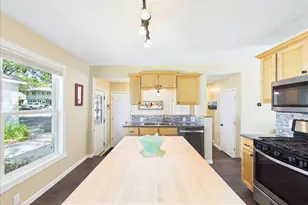 2379 Roselawn Ave W, Lauderdale, MN 55113 - Photo 15
