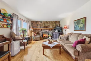 927 40th St, Clayton, WI 54004 - Photo 7