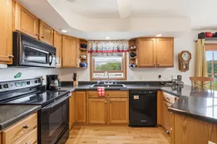 927 40th St, Clayton, WI 54004 - Photo 15