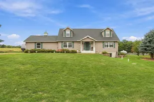 927 40th St, Clayton, WI 54004 - Photo 3