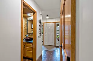 112122 Haering Ln, Chaska, MN 55318 - Photo 9