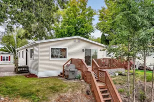 13100 318th St, Lindstrom, MN 55045 - Photo 3