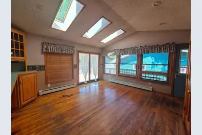 645 W 3rd Street, Rush City, MN 55069 - Photo 3