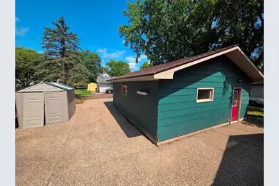 645 W 3rd Street, Rush City, MN 55069 - Photo 25