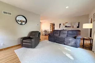 821 Turner St, Worthington, MN 56187 - Photo 11