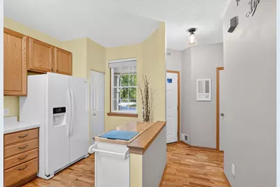 8011 Everest Lane N, Maple Grove, MN 55311 - Photo 9