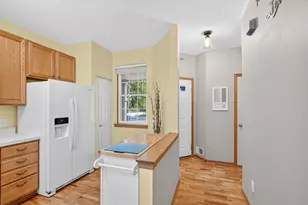 8011 Everest Ln N, Maple Grove, MN 55311 - Photo 9