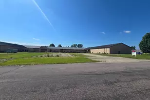 300 16th Ave SE, Waseca, MN 56093 - Photo 1