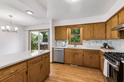 2215 Lincoln Street NE, Minneapolis, MN 55418 - Photo 9