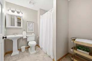 6808 Cambridge Rd, Shakopee, MN 55379 - Photo 27