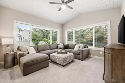 6808 Cambridge Road, Shakopee, MN 55379 - Photo 7