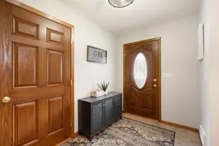 210 Hilltop Ave, Owatonna, MN 55060 - Photo 5
