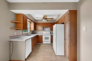 1620 9th Ave SE, Rochester, MN 55904 - Photo 11