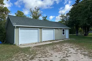 115 Conley Ave N, Thief River Falls, MN 56701 - Photo 17