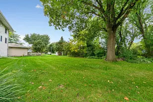 1100 Mitchell Dr, Faribault, MN 55021 - Photo 9