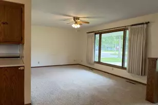 1421 12th Ave, Windom, MN 56101 - Photo 5