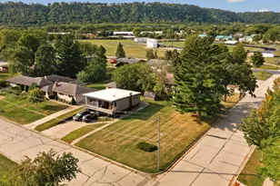 311 W Iowa St, Lake City, MN 55041 - Photo 57