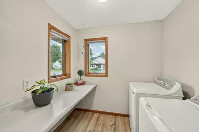 311 W Iowa Street, Lake City, MN 55041 - Photo 33