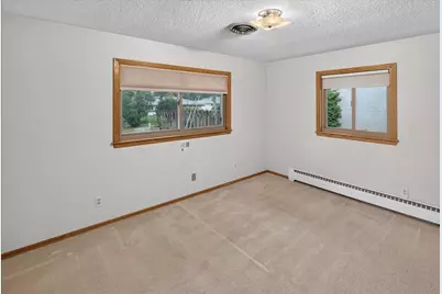 781 Iowa Avenue E, Saint Paul, MN 55106 - Photo 25