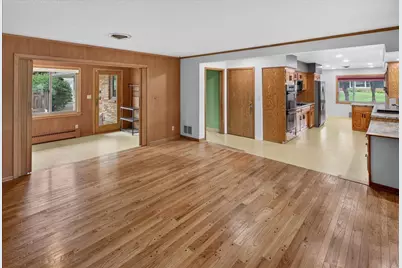 781 Iowa Avenue E, Saint Paul, MN 55106 - Photo 19