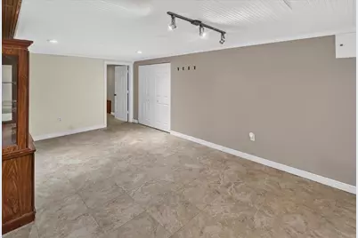 781 Iowa Avenue E, Saint Paul, MN 55106 - Photo 29