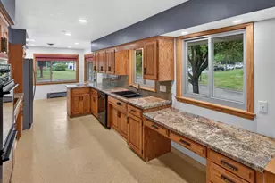 781 Iowa Ave E, Saint Paul, MN 55106 - Photo 13