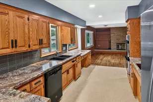 781 Iowa Ave E, Saint Paul, MN 55106 - Photo 11
