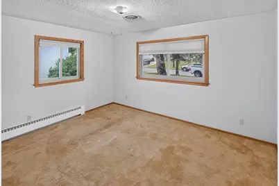781 Iowa Avenue E, Saint Paul, MN 55106 - Photo 27